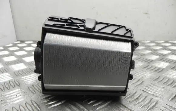 Jaguar XF Rear air vent grill 6615000