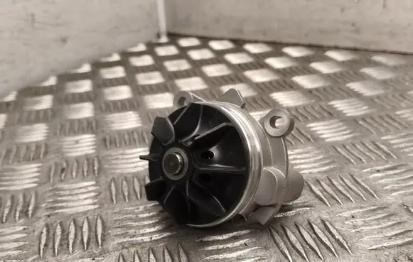Opel Vivaro Water pump 506709