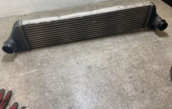Opel Movano B Intercooler radiator 144960015R T0832004 0104618