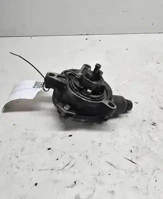 Volvo S60 Vacuum pump 08699237