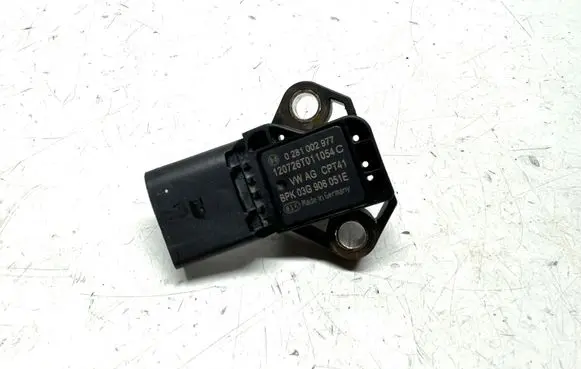 Audi A4 S4 B8 8K Air pressure sensor 0281002977 03G906051E