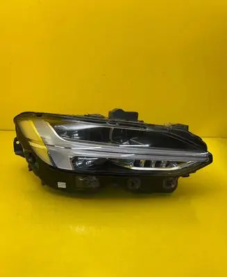 Volvo S90, V90 Headlight/headlamp 31386171