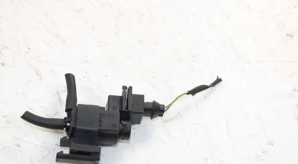 BMW 5 F10 F11 Turbo solenoid valve 7810831