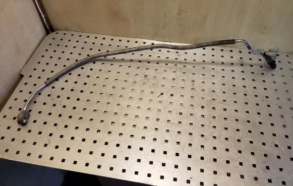 Air conditioning (A/C) pipe/hose