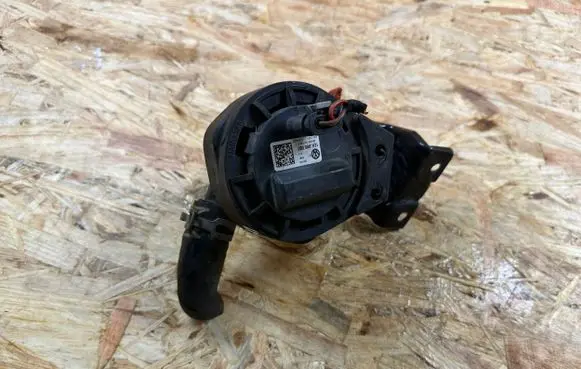Volkswagen ID.4 Electric auxiliary coolant/water pump 1EA965567