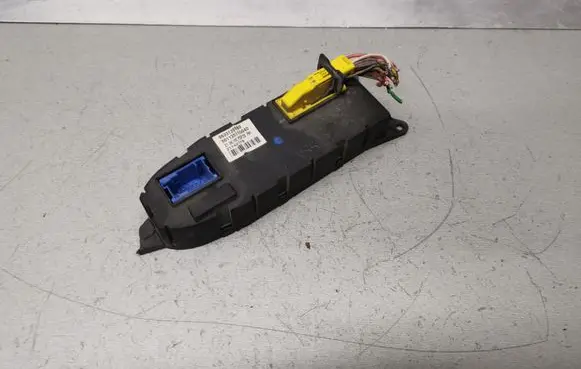 Peugeot 607 Seat control module 9633120680