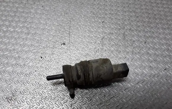 Mercedes-Benz C W203 Windscreen/windshield washer pump
