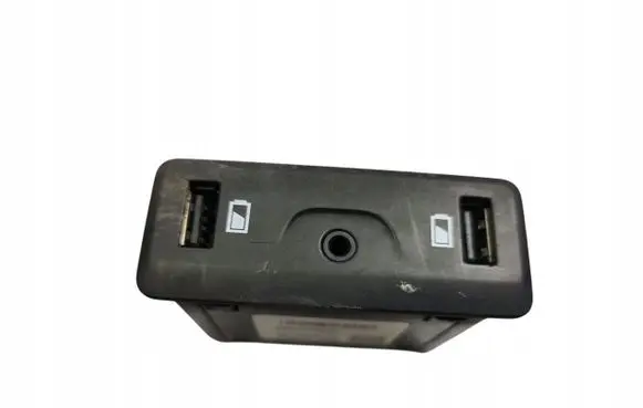 Renault Megane I 12 V Socket (front) 280237588R