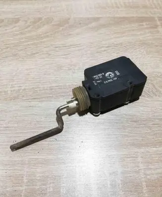 BMW 5 E34 Fuel tank cap lock motor 8355056