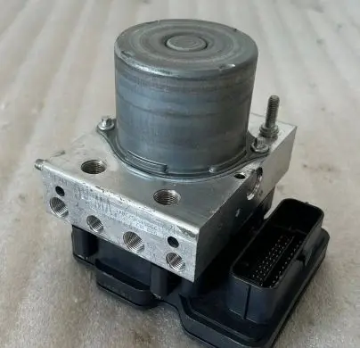 Volkswagen Transporter - Caravelle T6 ABS Pump 7LB614517B