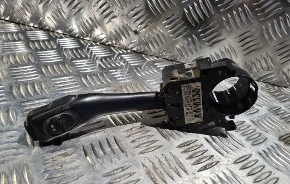 Audi A6 S6 C5 4B Indicator stalk 8L0953513H