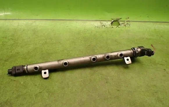 Mercedes-Benz B W245 Fuel main line pipe