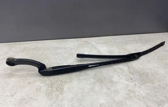 Audi A4 S4 B7 8E 8H Front wiper blade arm 8E1955407C