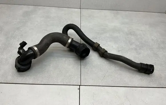 Land Rover Range Rover Evoque L538 Engine coolant pipe/hose GJ328286BB
