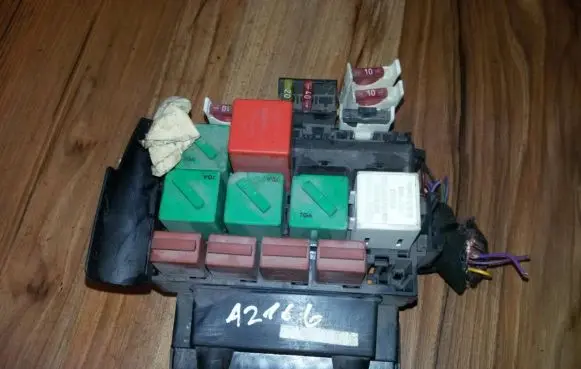 Ford Ka Fuse box set 94fg14a073aa