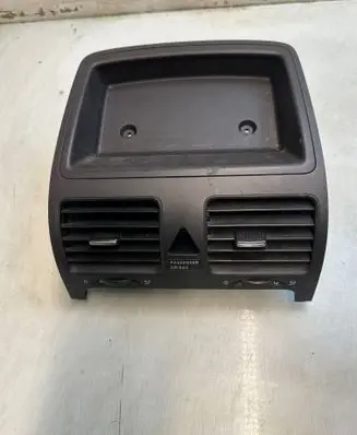 Volkswagen Golf V Dashboard air vent grill cover trim 12K