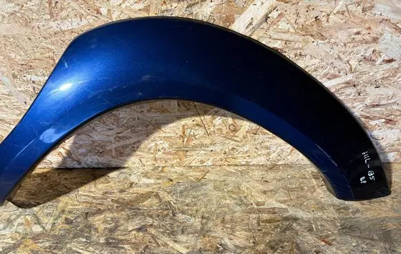 Toyota Hilux (AN10, AN20, AN30) Front arch trim 538470K020