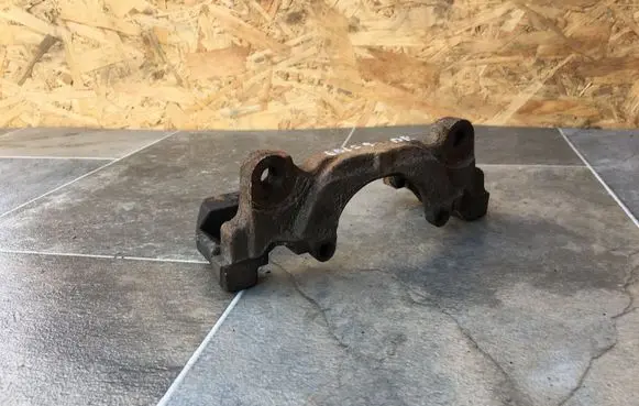 Volkswagen Golf V Front Brake Caliper Pad/Carrier 