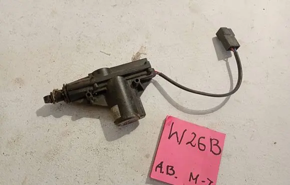 Audi A4 S4 B7 8E 8H Central locking motor 12121234