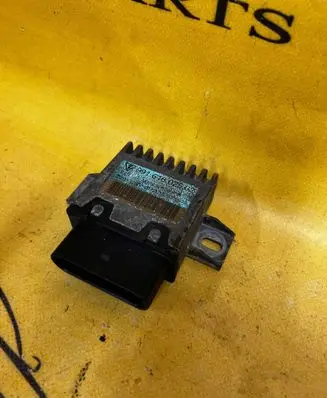 Porsche 911 991 Fuel pump relay 99161802502