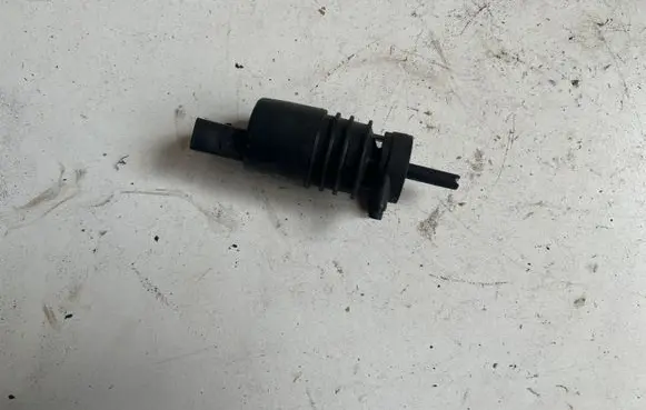 Volkswagen Fox Windscreen/windshield washer pump 1K6955651