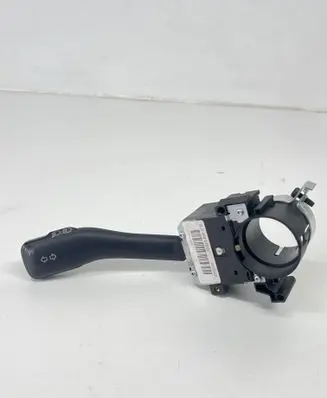 Volkswagen Golf IV Indicator stalk 8L0953513G