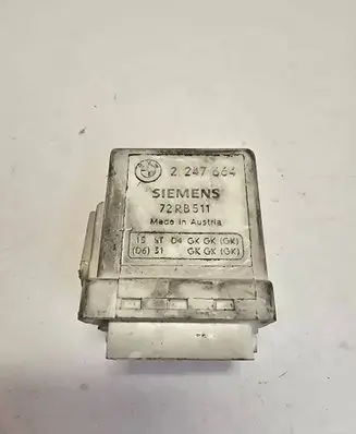 BMW 5 E39 Glow plug pre-heat relay 2247664