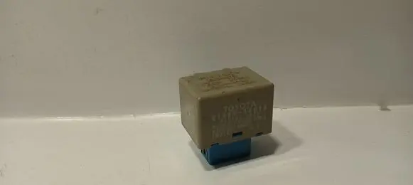 Toyota RAV 4 (XA30) Hazard warning light relay 8198046010