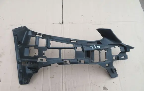 Mercedes-Benz C W205 Front bumper mounting bracket A2058850665
