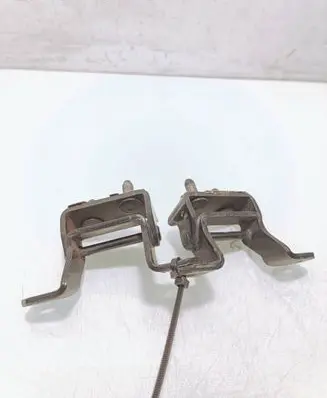 Chevrolet Captiva Tailgate/trunk/boot hinge