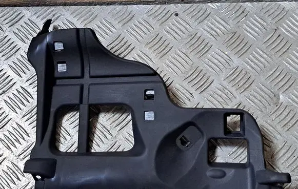 Toyota Avensis T270 Dashboard lower bottom trim panel 5560605050