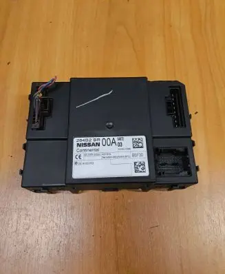 Nissan Qashqai Comfort/convenience module 284B2BR00A 5WK50366 8835WK4881