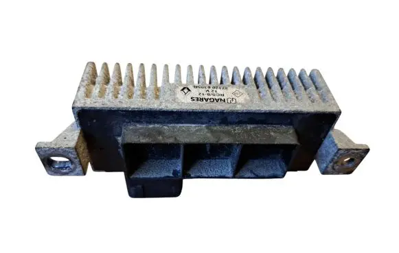 Renault Trafic III (X82) Glow plug pre-heat relay 271206395R