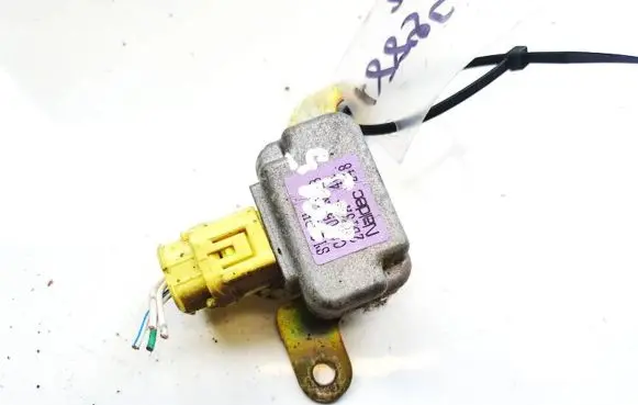 Mazda Premacy Airbag deployment crash/impact sensor c10057kc0b 2b15a40