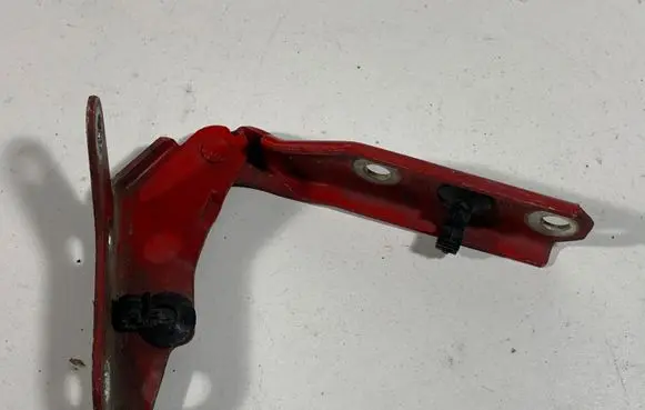 Volkswagen Polo IV 9N3 Engine bonnet/hood hinges 6Q0823301B