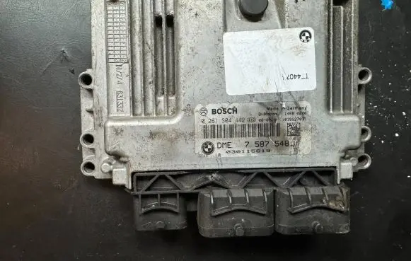 Mini One - Cooper Coupe R56 Engine control unit/module 7587548 0261S04442