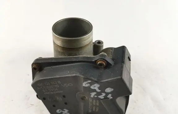 Volkswagen Polo IV 9N3 Throttle valve A2C53030790