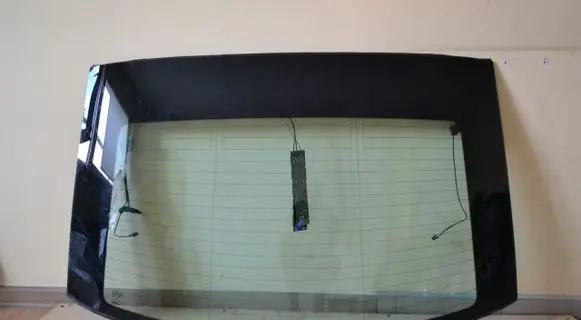 Mercedes-Benz C W203 Rear windscreen/windshield window 