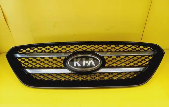 KIA Carens II Front grill 8638010000