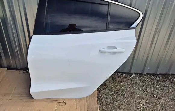 Ford Focus Rear door 