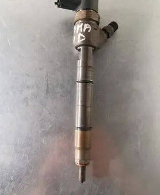 KIA Optima Fuel injector 0445110411