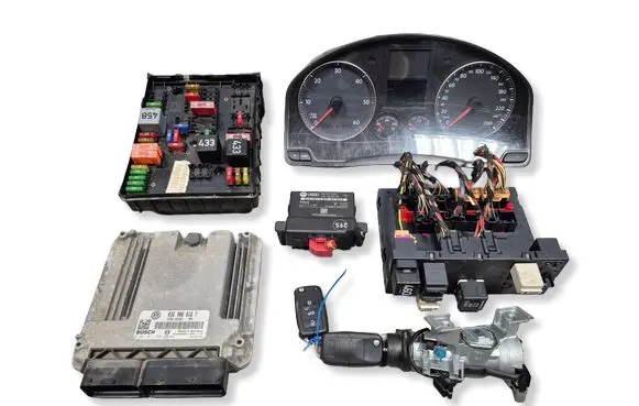 Volkswagen Golf Plus Engine control unit/module 03G906016T