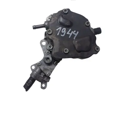 Skoda Octavia Mk2 (1Z) Vacuum pump 038145209E