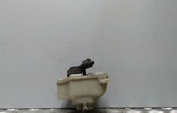 Brake fluid reservoir