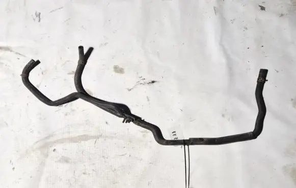 Toyota Auris 150 Engine coolant pipe/hose