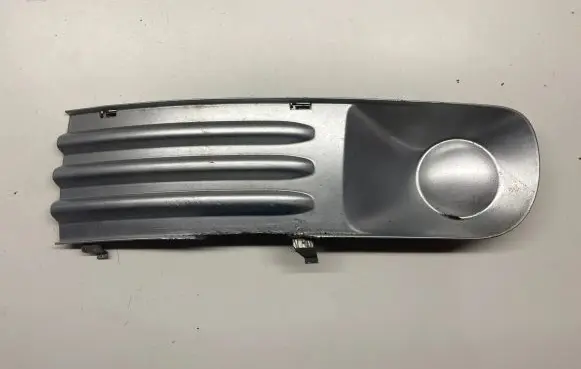 Volkswagen Multivan T5 Front bumper lower grill 7H0807489G