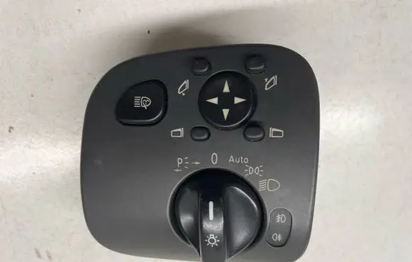 Mercedes-Benz C W203 Light switch 2035451504 A2035451504