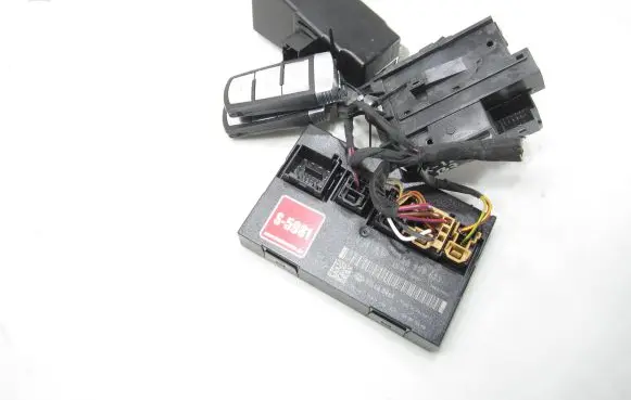 Volkswagen PASSAT B7 Engine ECU kit and lock set 3C0905861J 33570104 11701503753884