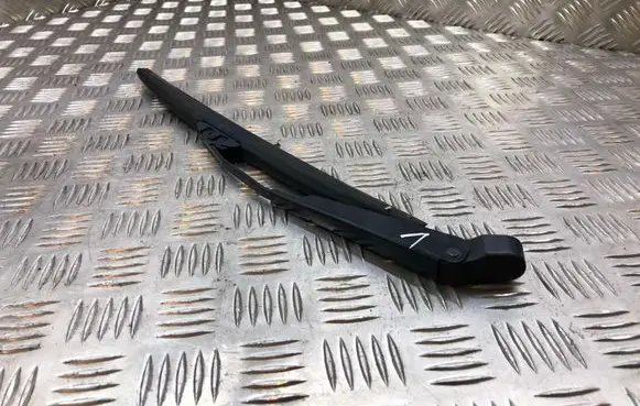Mercedes-Benz E W211 Front wiper blade arm