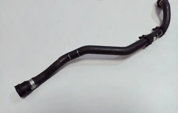 BMW iX Engine coolant pipe/hose 8833639